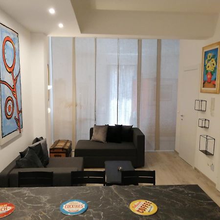 Love Mirrors And Flowers - Affitti Brevi Italia Apartment บารี ภายนอก รูปภาพ